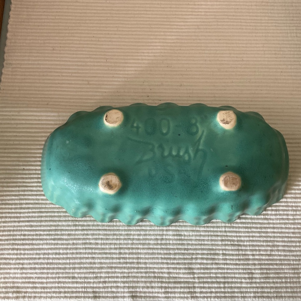 Brush Pottery 400-8 Scalloped Teal Green Ceramic Planter - Picture 6 of 9